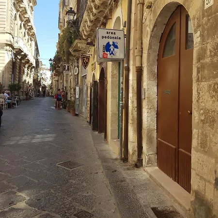 Ortyx Mini Maison d'hôtes Syracuse