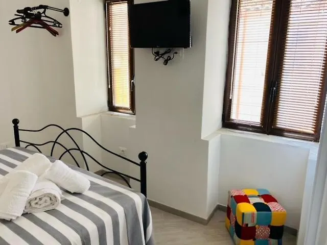 Ortyx Mini 4* Szirakúza